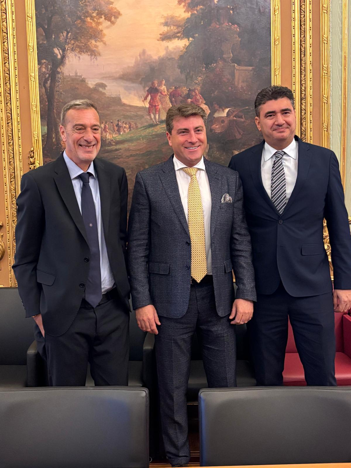 Acampora, Pili e Picchi
