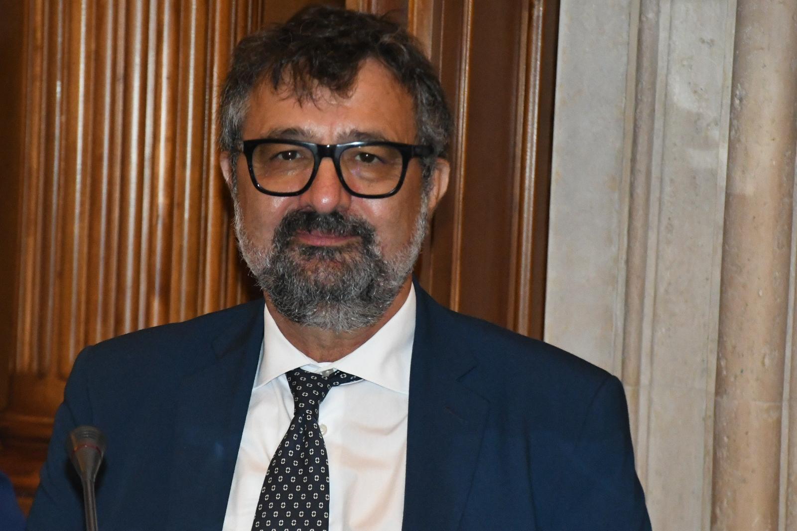 Testa